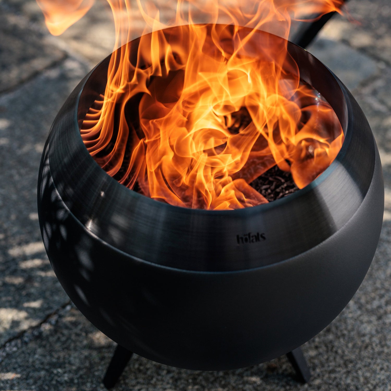 MOON 45 Fire Basket with high stand all black