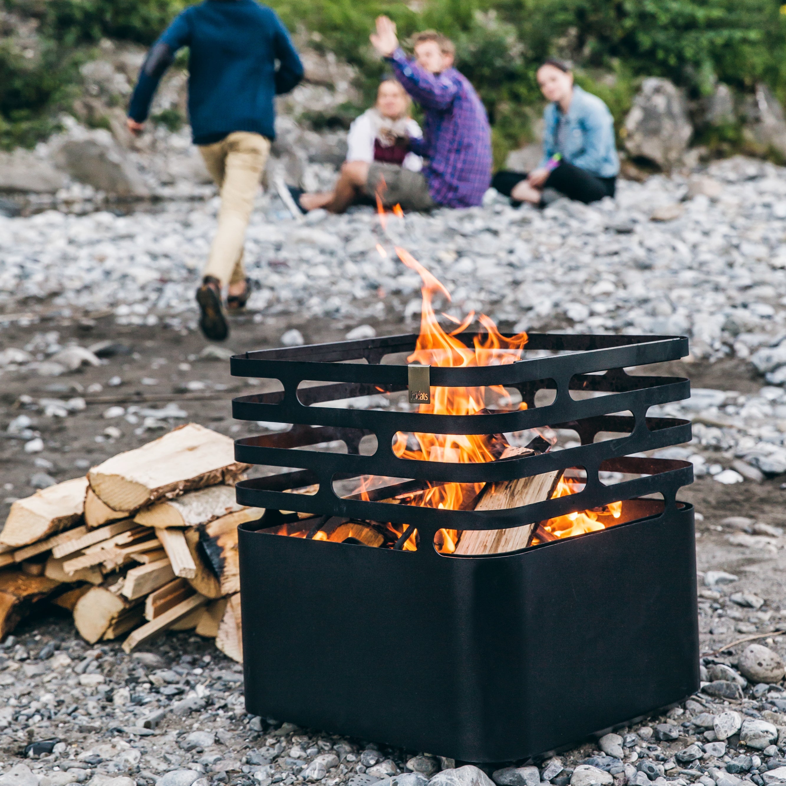 CUBE Fire Basket Black