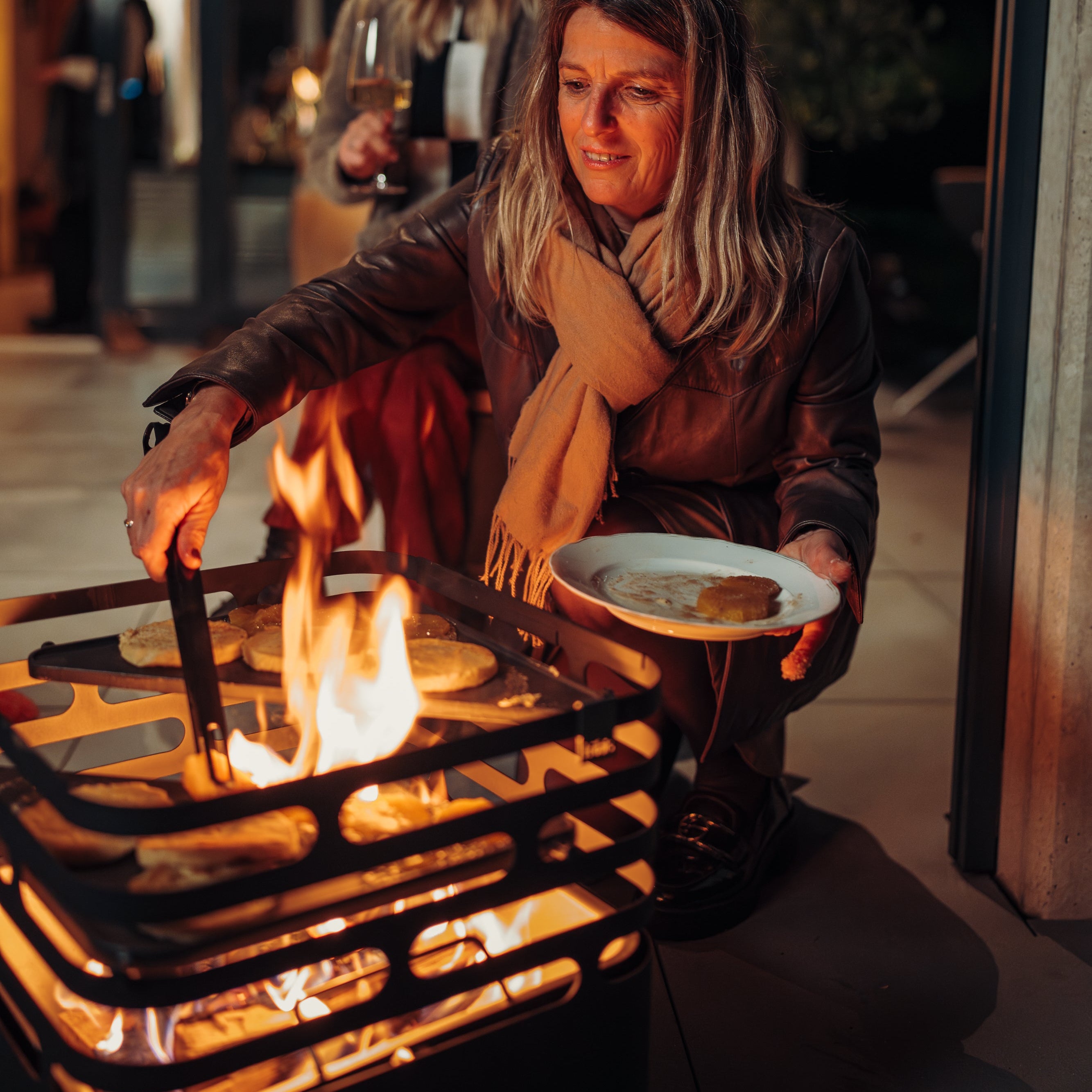 CUBE Fire Basket Black